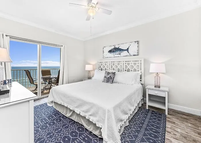 Holiday home Crystal Shores 606