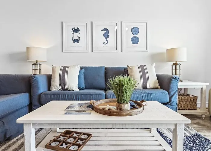 Holiday home Crystal Shores 606